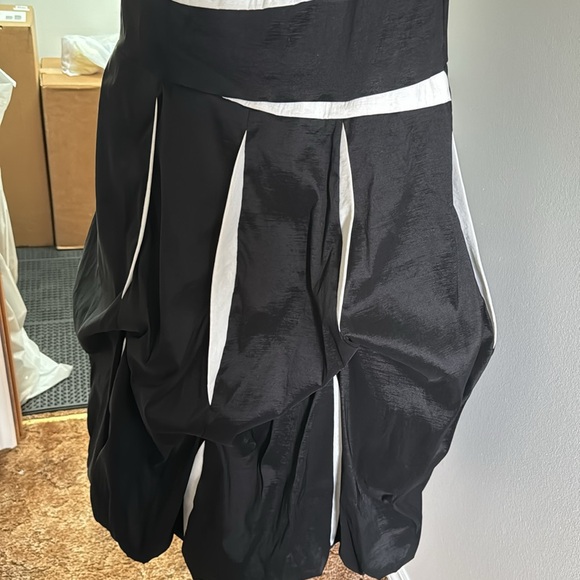 Mermaid style strapless dress white and black size 8 - Picture 3 of 7